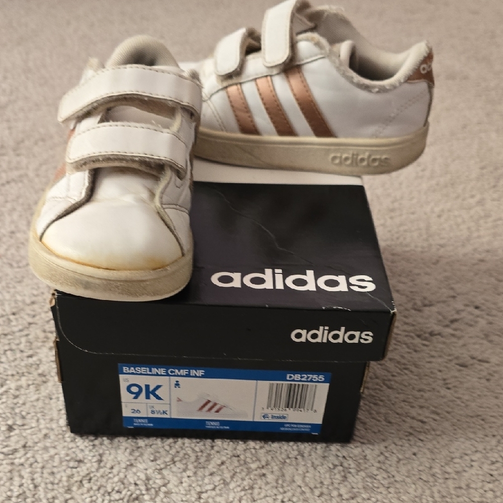 Adidas Kids Sneakers - White and Gold Stripes